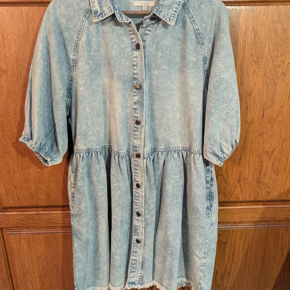 Veveret Light Wash Jean Denim Dress - Picture 1 of 3